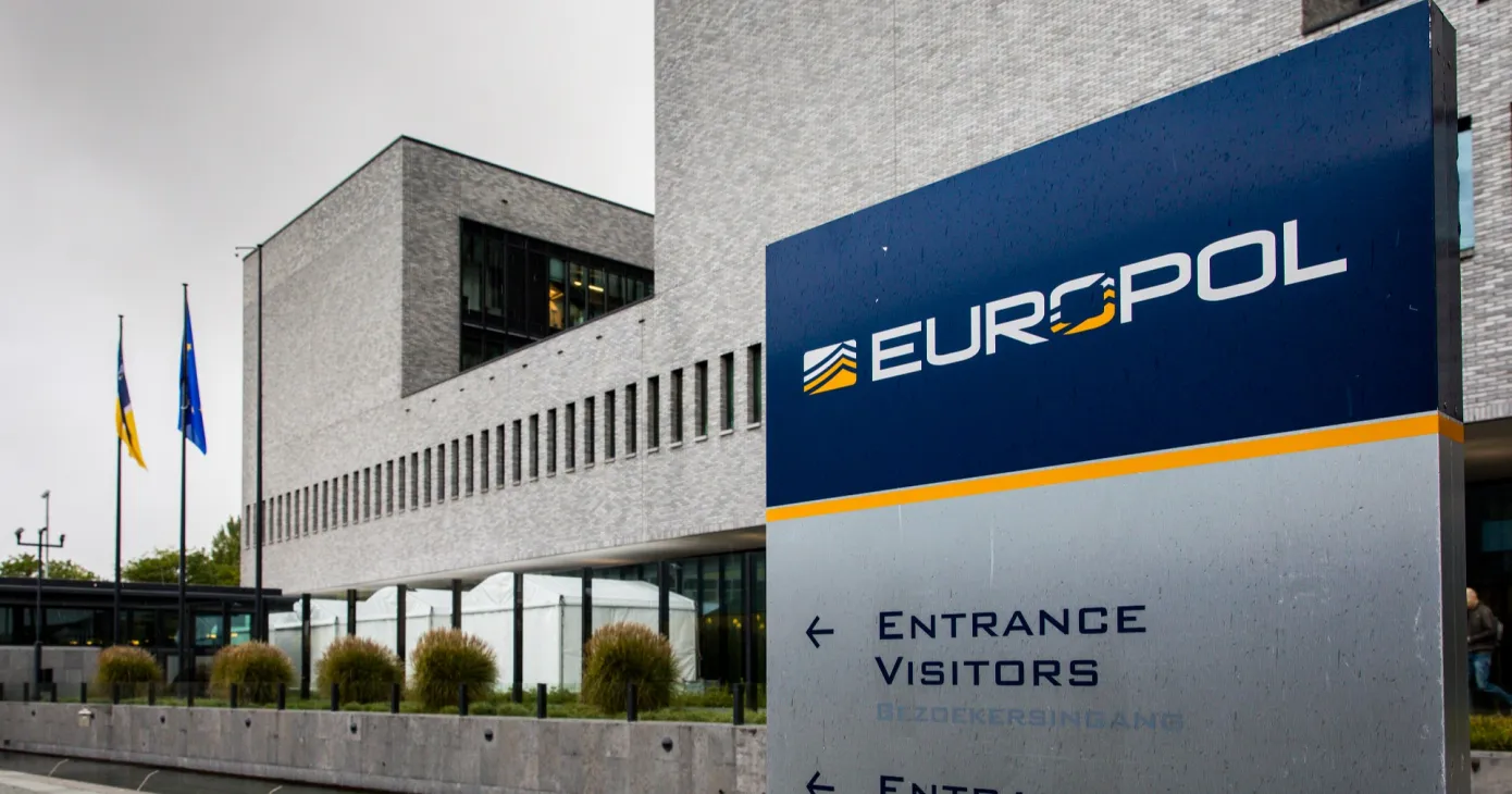 Visit by Dimitris Avramopoulos, Member of the EC, to Europol (P-041171-00-21), Service audiovisuel de la Commission européenne, CC BY 4.0.